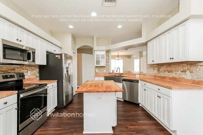 Building Photo - 18931 Quarry Badger Rd