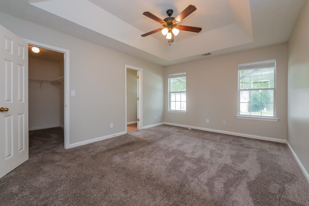 Building Photo - 454 Village Cir