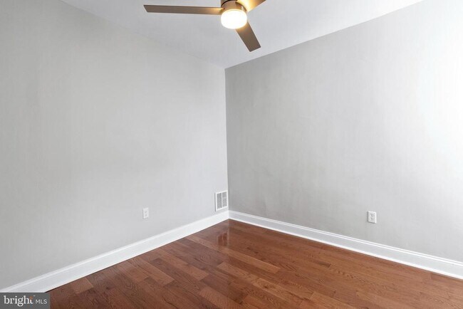 Building Photo - 1602 S LeCount St