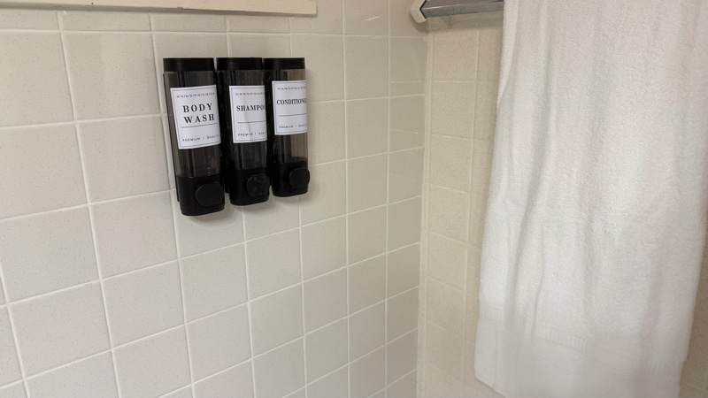 Building Photo - 799 Pleasant St