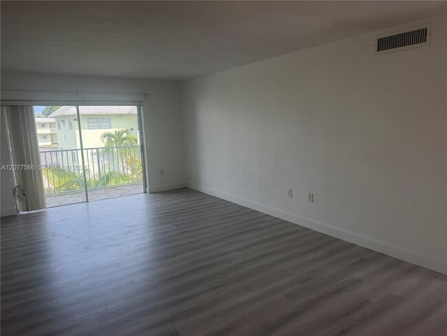 Building Photo - 7590 SW 82nd St