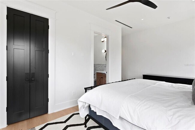 Building Photo - 319 W Frances Ave