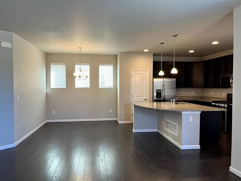 Building Photo - 12712 Zenobia St