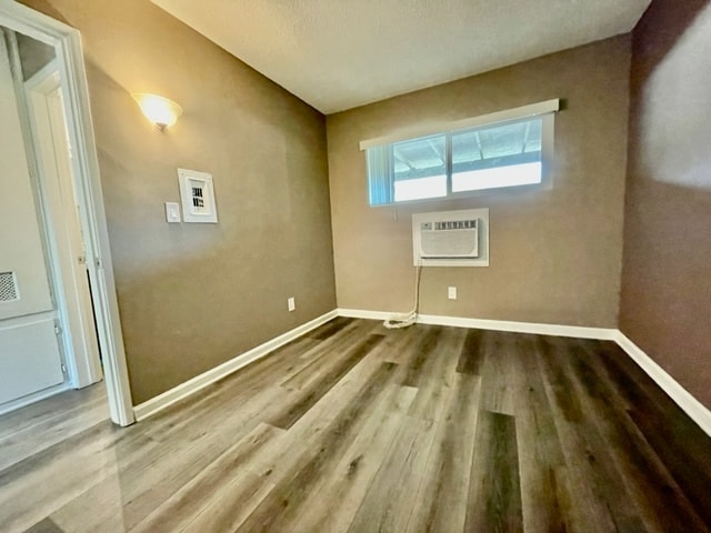 Building Photo - 37067 Bankside Dr