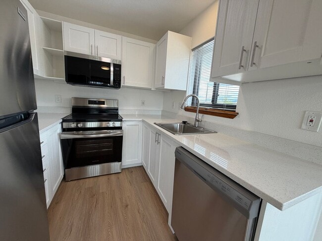 Building Photo - 1307 Rufina Ln