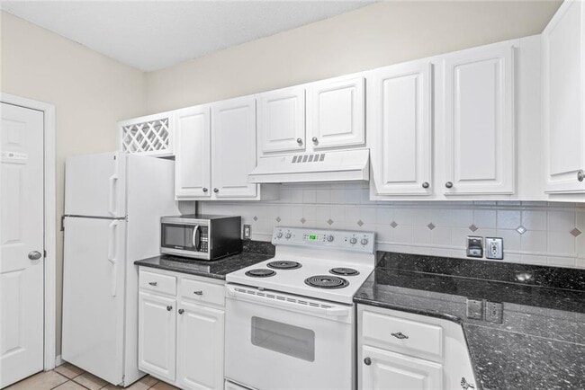 Building Photo - 955 Juniper St NE