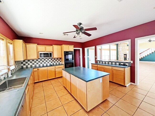 Building Photo - 101 Capt Lee