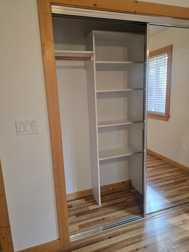 Building Photo - Lovely Lakewood Home