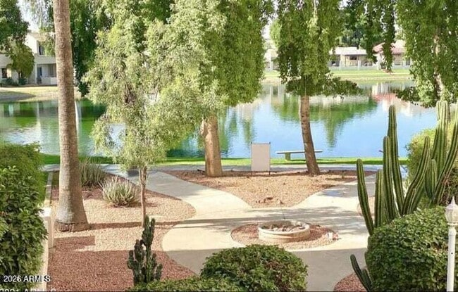 Building Photo - 11040 N 28th Dr