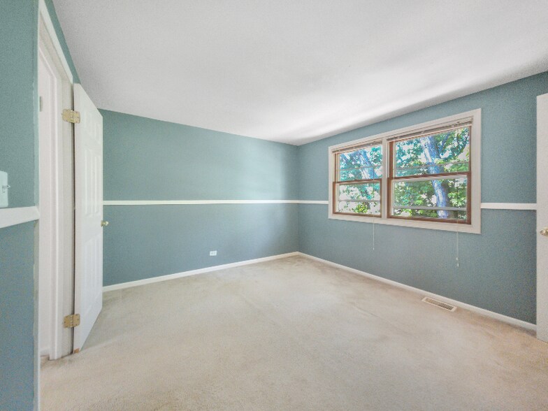 Building Photo - 1006 Portland Dr