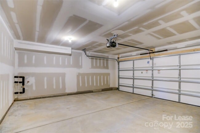Building Photo - 14104 Loyola Ridge Dr