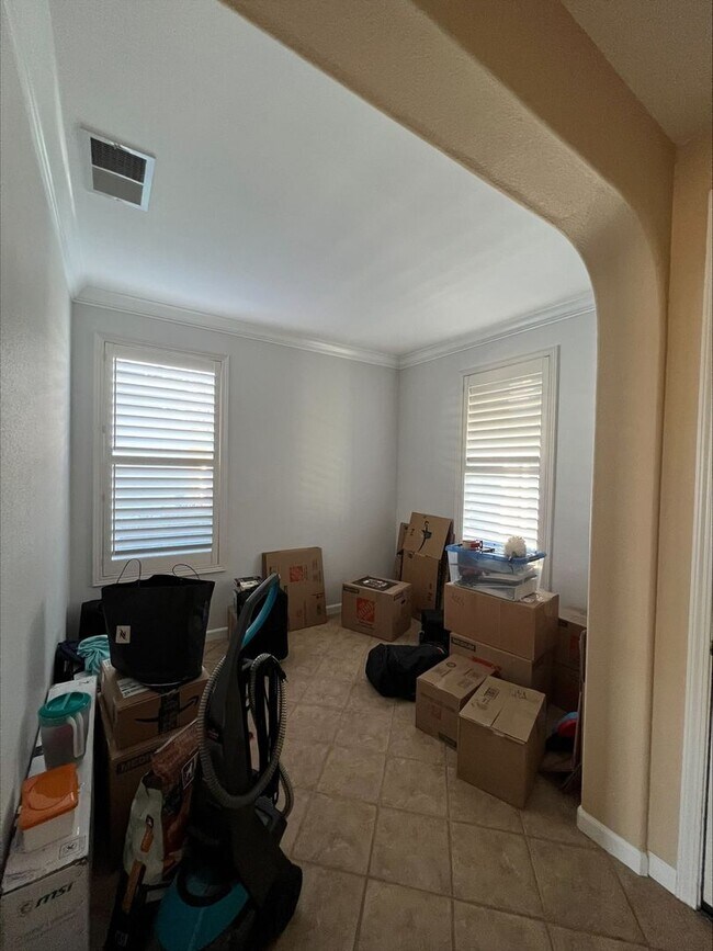Building Photo - 1841 Zurlo Way