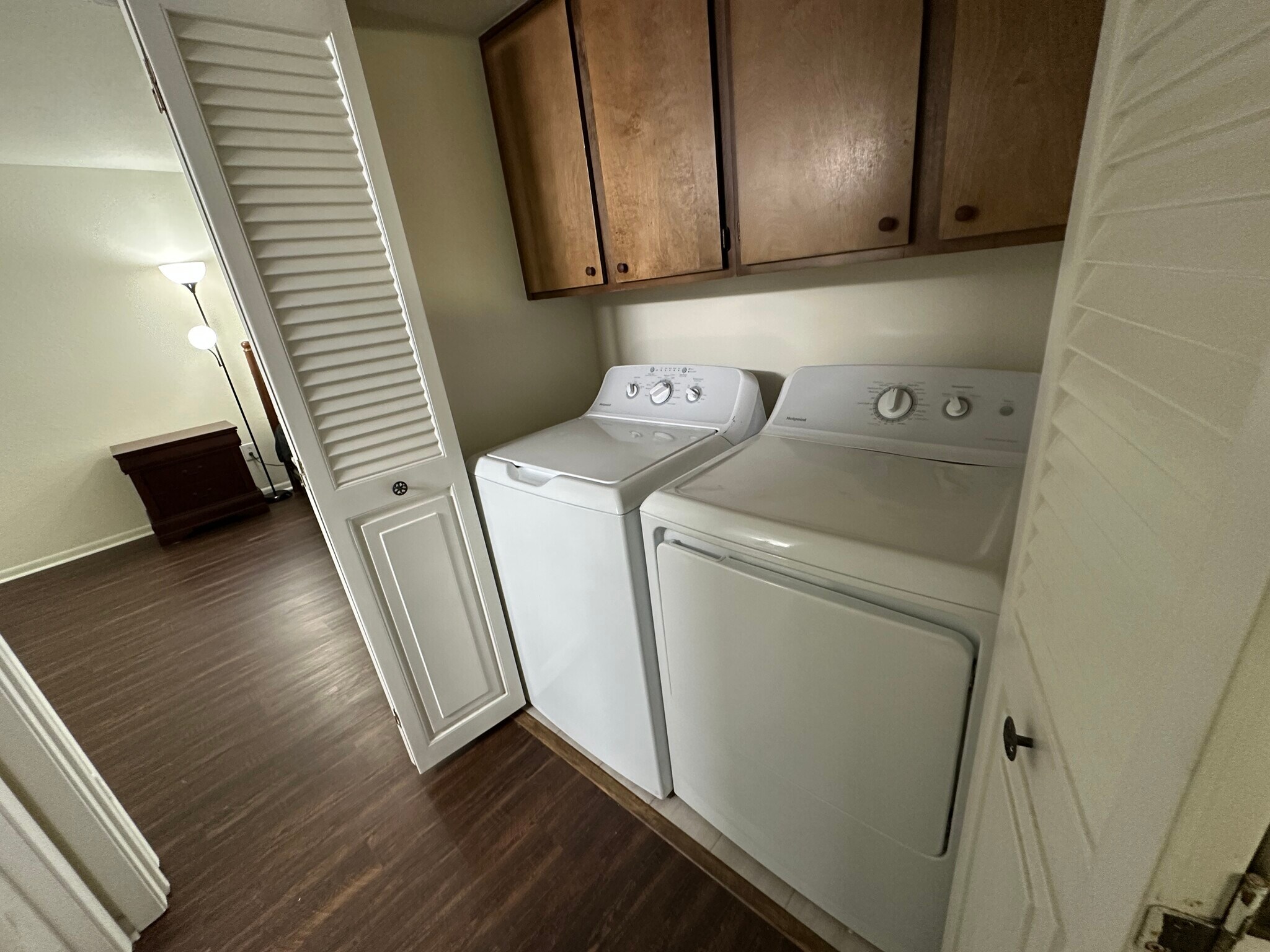 Building Photo - 8523 Hearth Dr