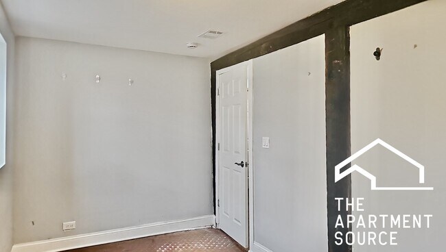 Building Photo - 3539 W Grenshaw St