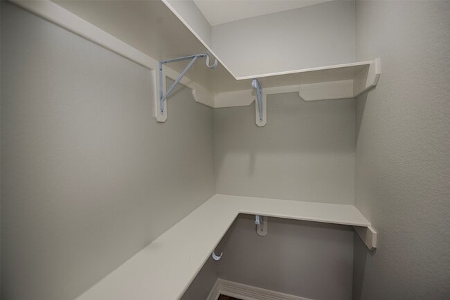 Building Photo - 13235 Rampchester Ln