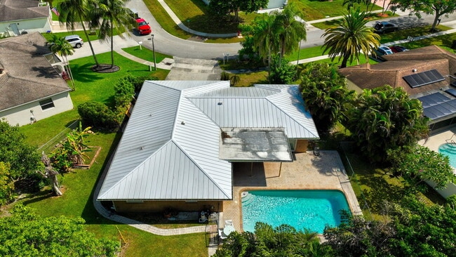 Building Photo - 4760 Bison St
