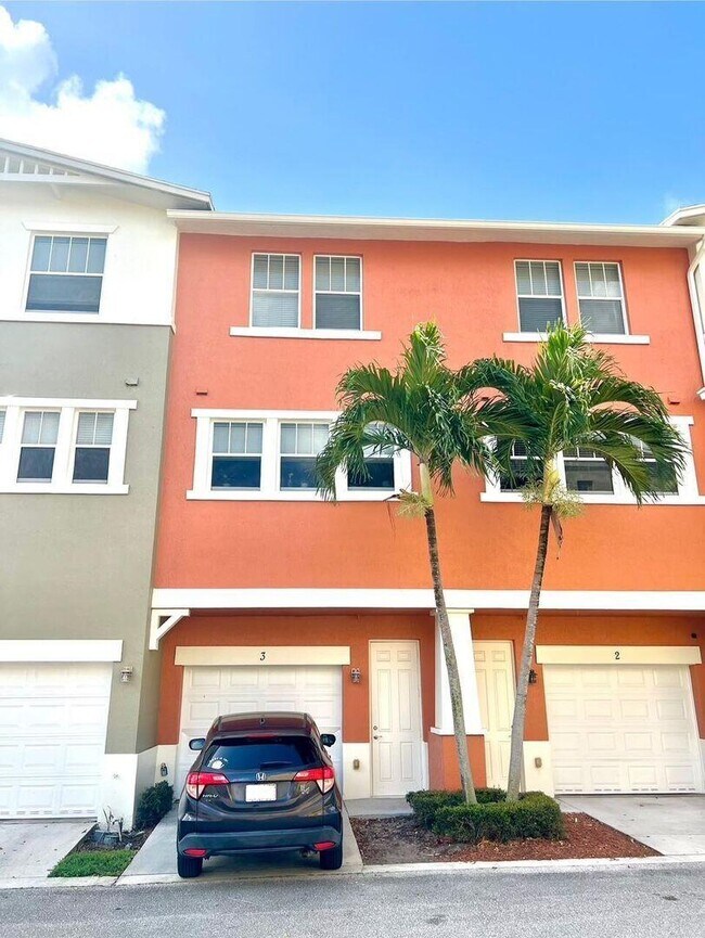 Building Photo - 750 Millbrae Ct