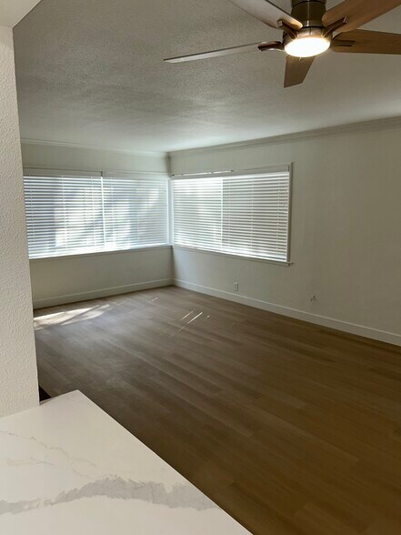 Living room - 596 N 2nd St