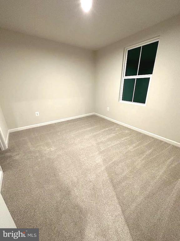 Building Photo - 420 Circle Dr