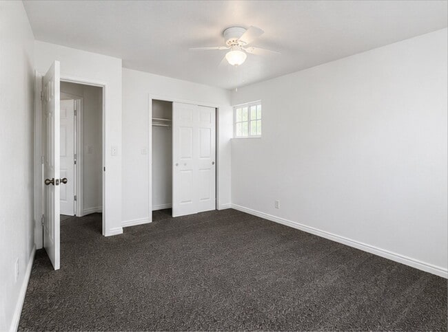 Building Photo - 433 W 165 S St