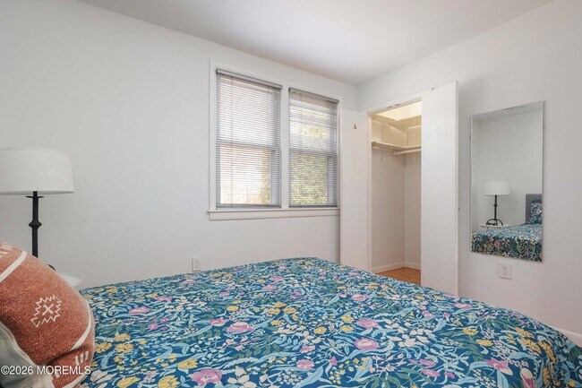 Building Photo - 29 Degraw Ave