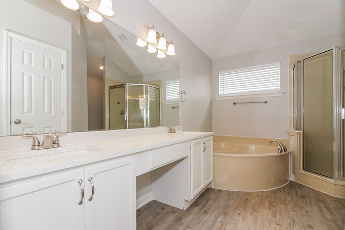 Building Photo - 1420 Marhill Cove