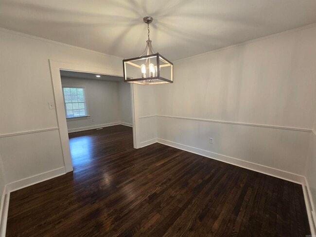 Building Photo - 3117 N Cypress St