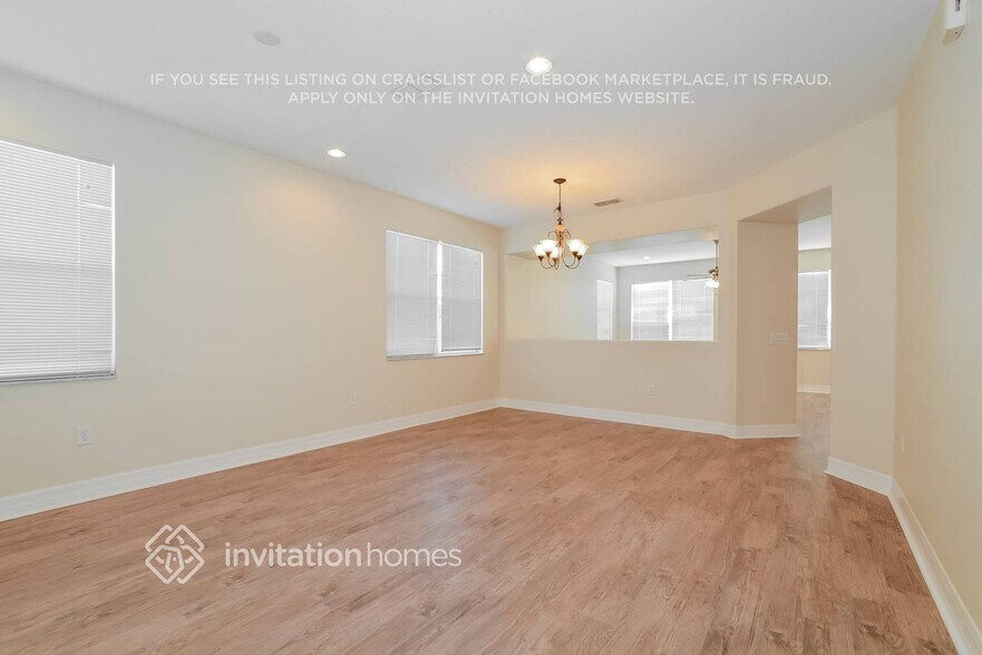 Building Photo - 317 Alfani St