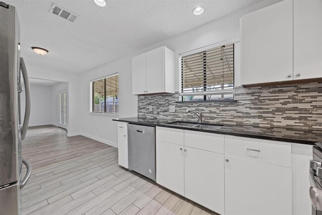 Building Photo - 11615 Prairie Hen Ln
