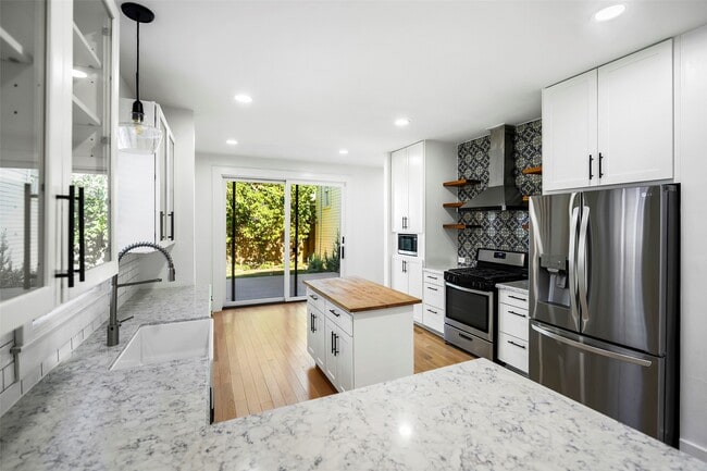 Building Photo - 1129 Euclid St