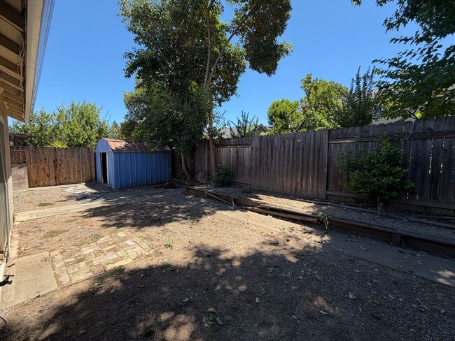 Building Photo - 8608 Zircon Crest Ct