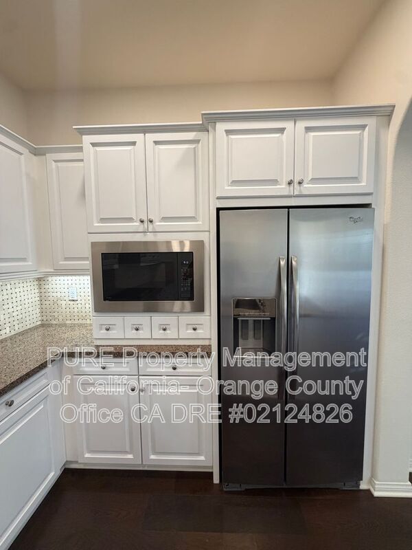 Building Photo - 15 Galan St