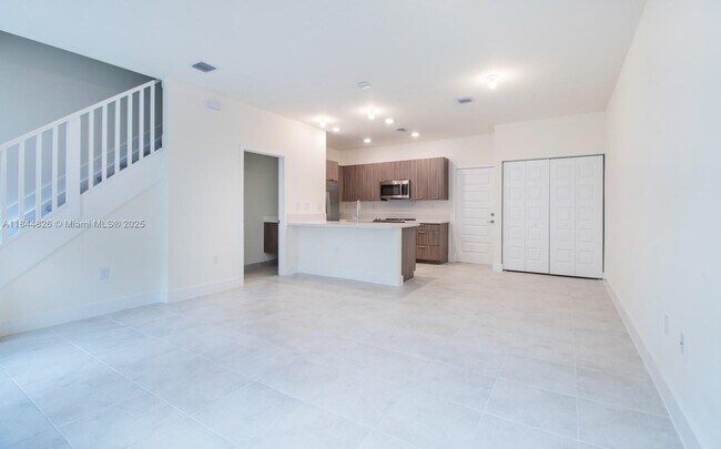 Building Photo - 4769 NW 83rd Pkwy