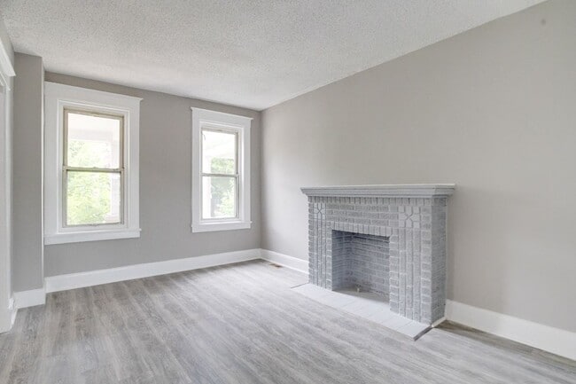 Building Photo - 2908 Oakley Ave