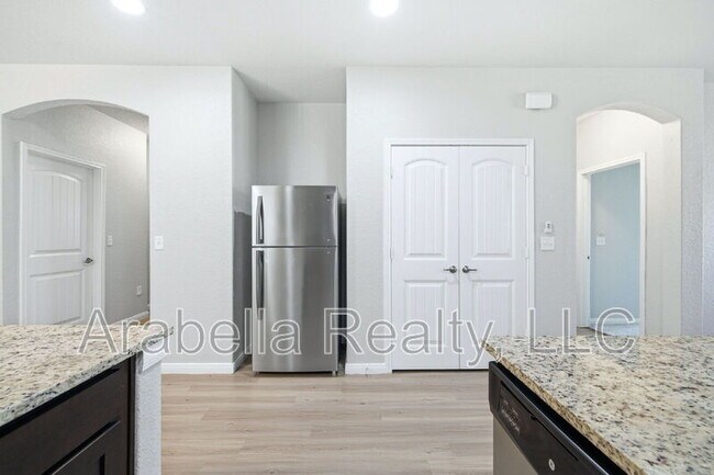 Building Photo - 5950 Larkspur Valley