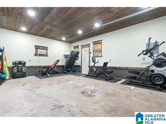 Building Photo - 1801 11th Pl S