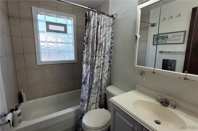 Building Photo - 51 Audet Dr