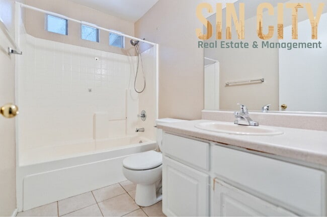 Building Photo - "Charming 3-Bedroom Oasis in North Las Vegas - Spacious Comfort Awaits!"