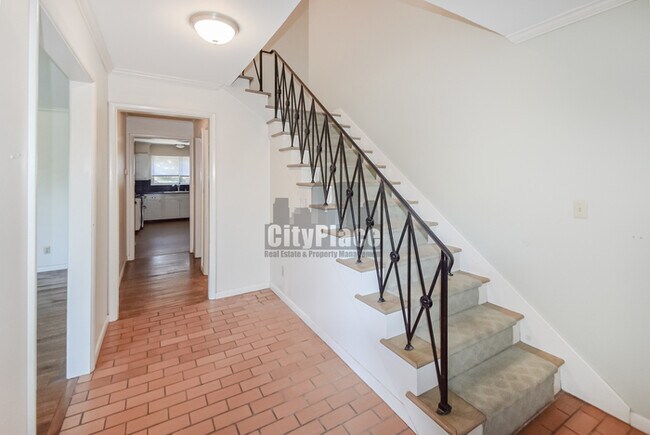 Building Photo - 5222 Nob Ln