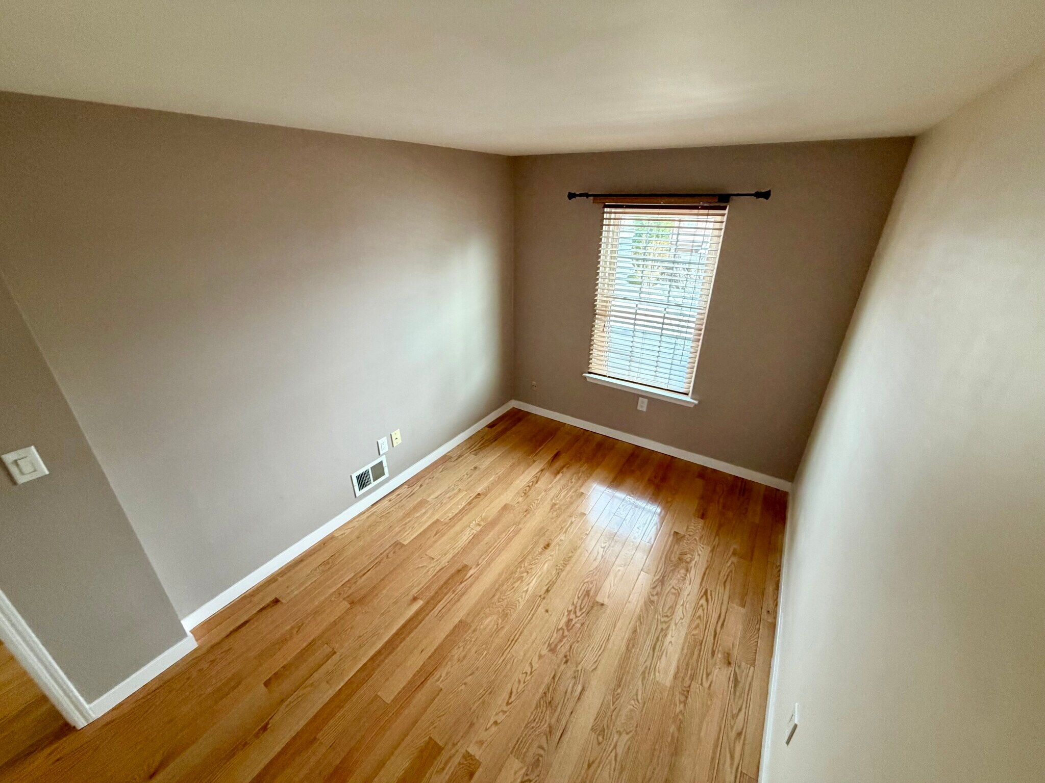 Building Photo - 15 Gallo Ct