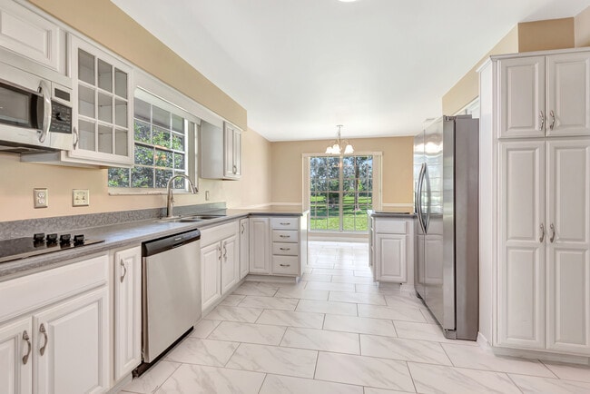 Building Photo - 119 Rio Pinar Dr