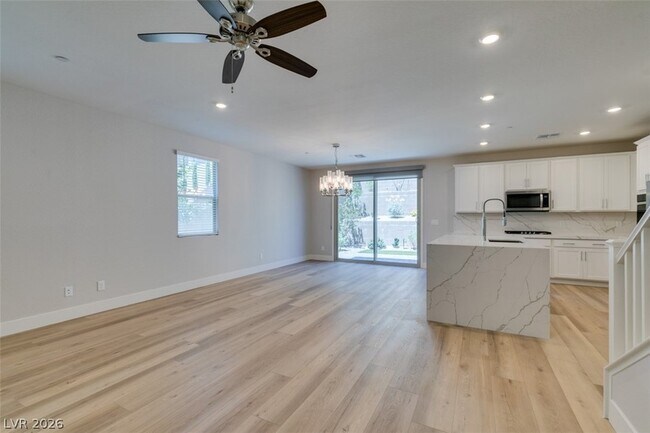 Building Photo - 1599 Pacific Baza St
