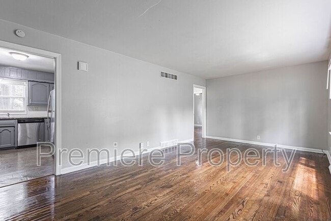 Building Photo - 8812 E 86 St