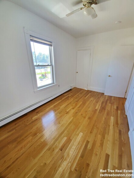 Building Photo - 803 Boylston St