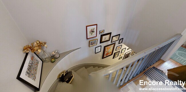 Building Photo - 13 Pleasant Pl