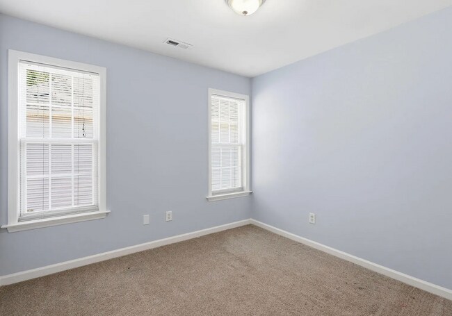 Building Photo - 2121 Ventana Ln