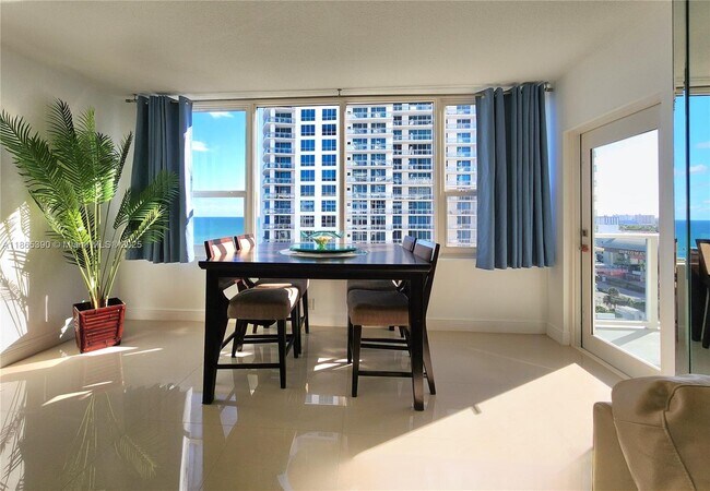 Building Photo - 3505 S Ocean Dr