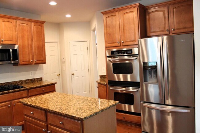 Building Photo - 7967 Almeda Ct