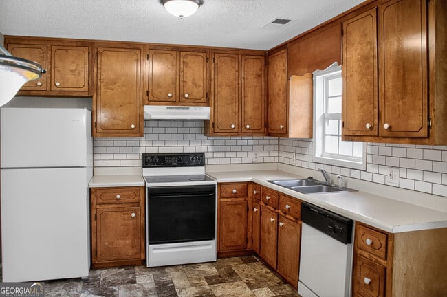 Building Photo - 1961 Karen Cir