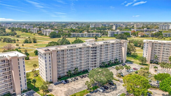 Building Photo - 2671 S Course Dr